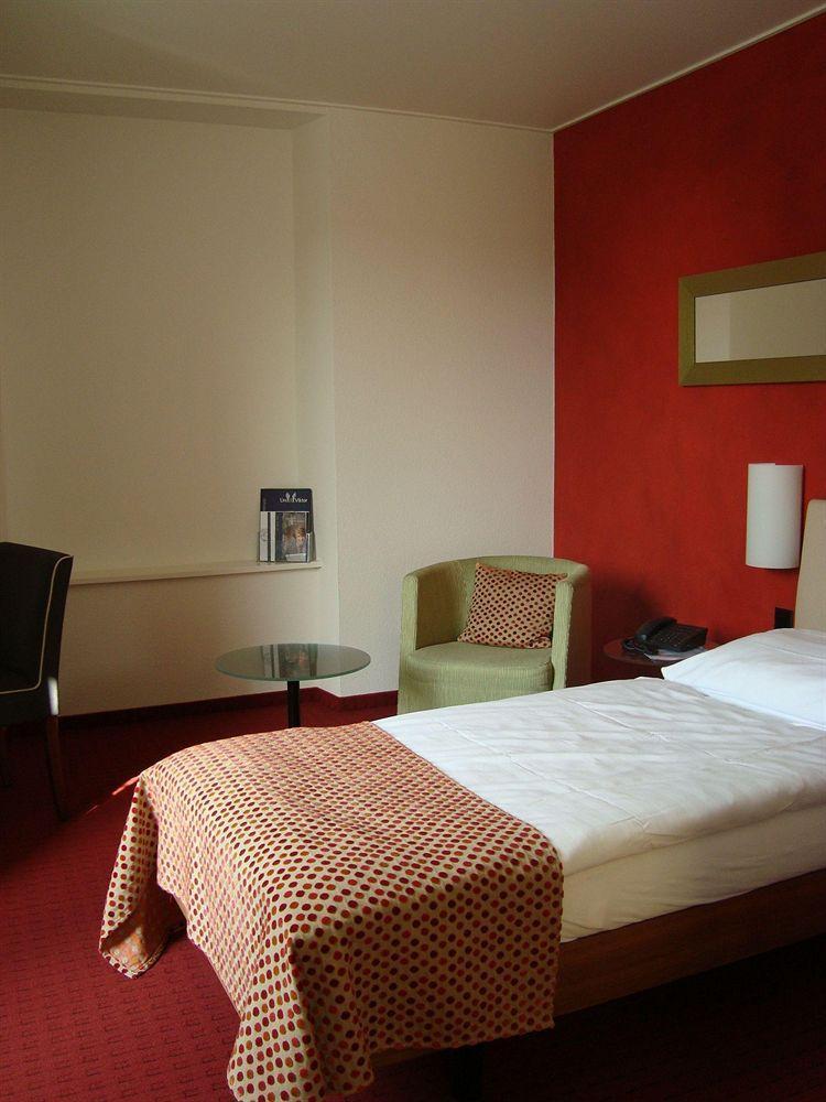 Hotel Urs Und Viktor Bettlach Room photo