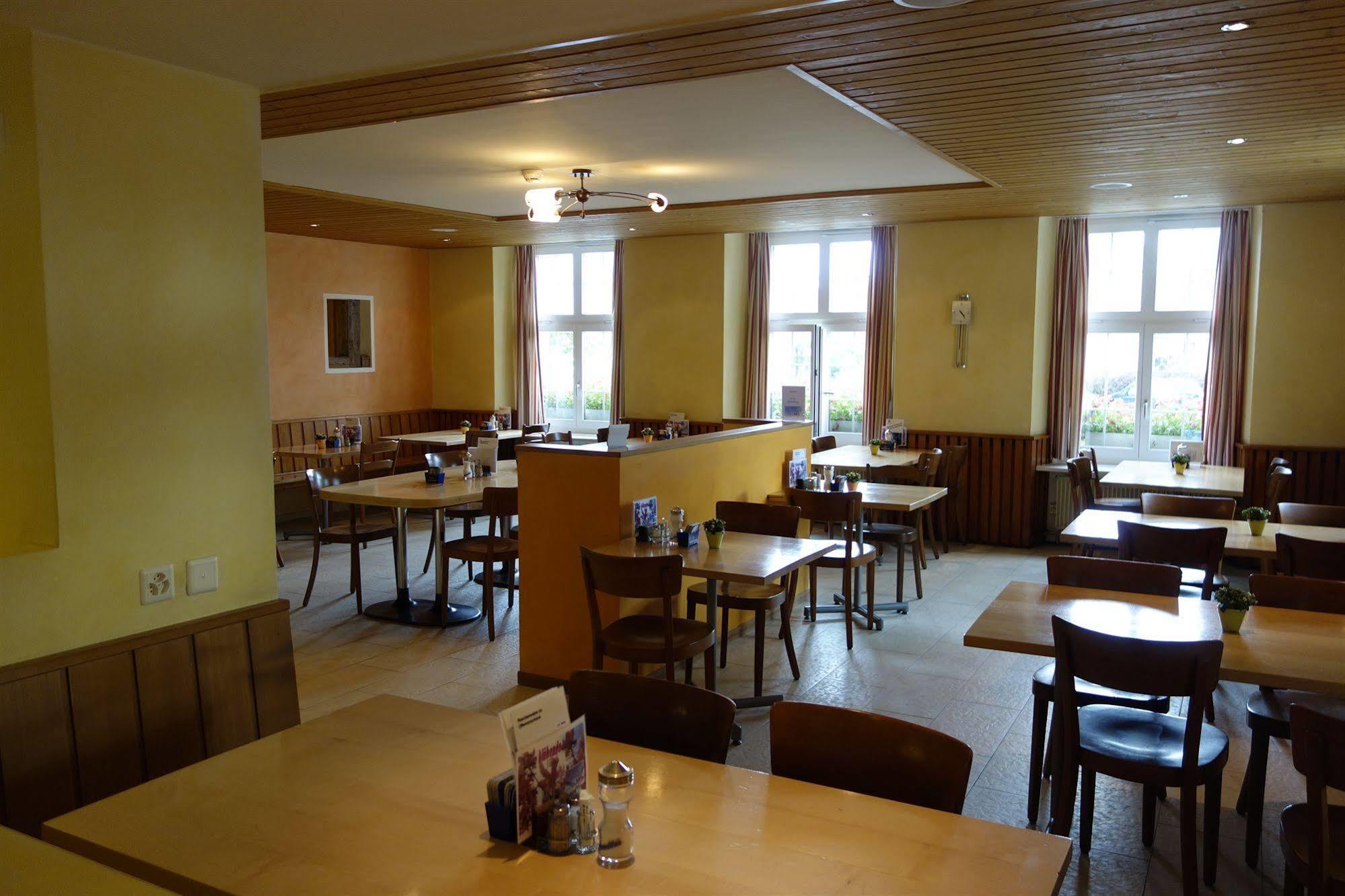 Hotel Urs Und Viktor Bettlach Exterior photo