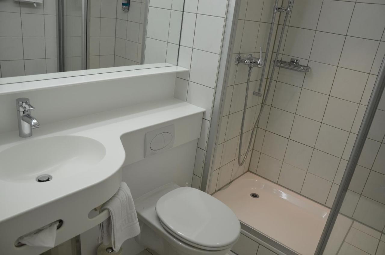 Hotel Urs Und Viktor Bettlach Room photo